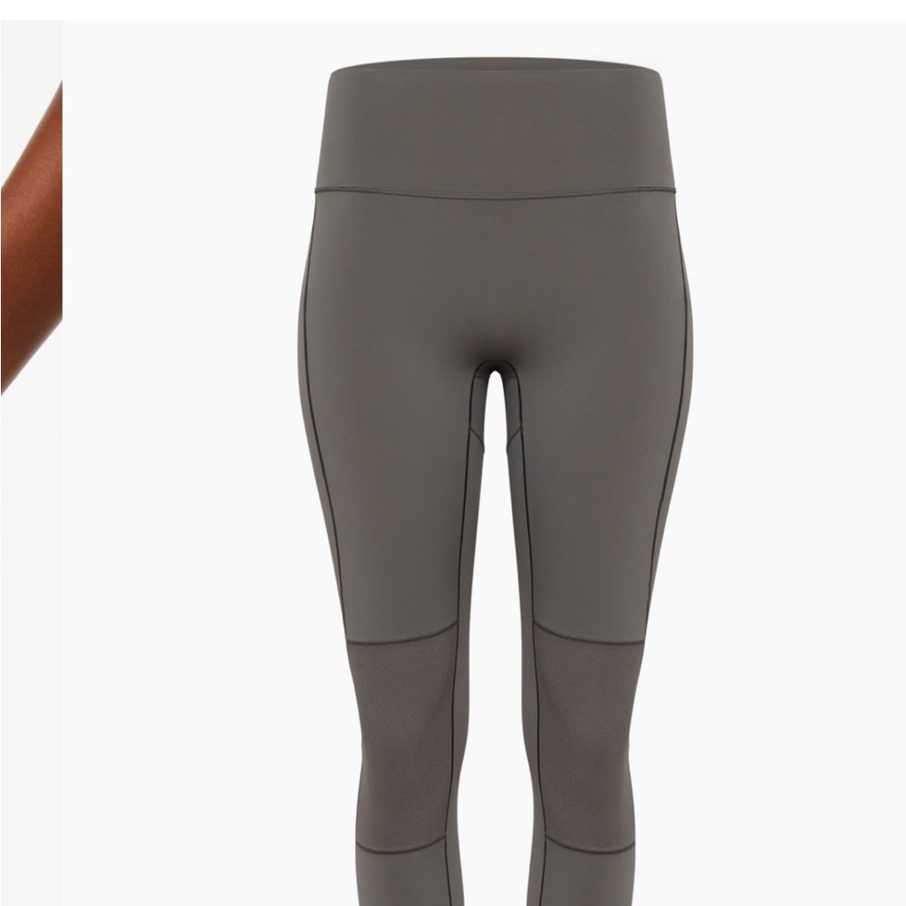 Aritzia Gray Leggings with High-Rise Waistband and Smooth Stretch Fabric